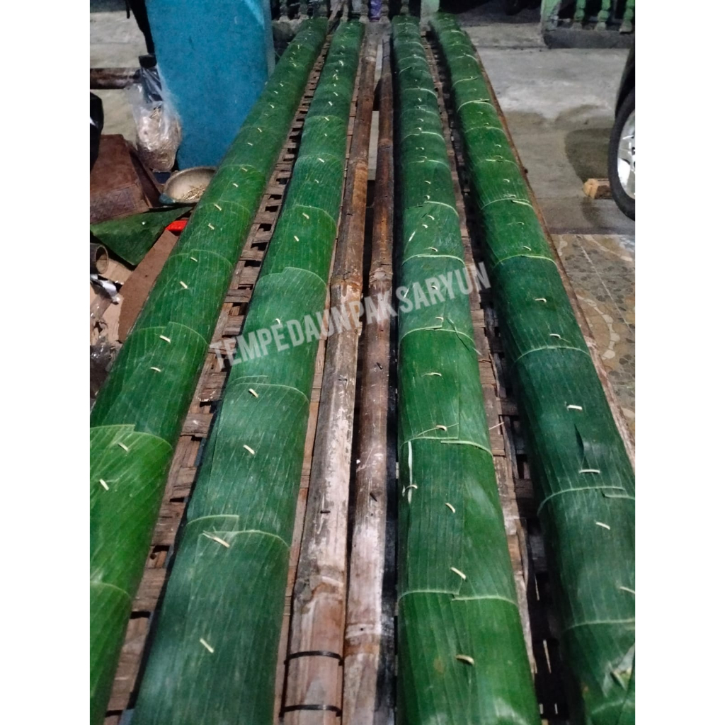 

INSTAN ONLY Tempe Jumbo Tebal 1 Papan High Quality Tempe Daun segar