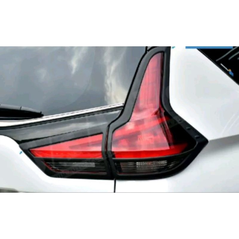 Garnis belakang All new Livina Hitam doff