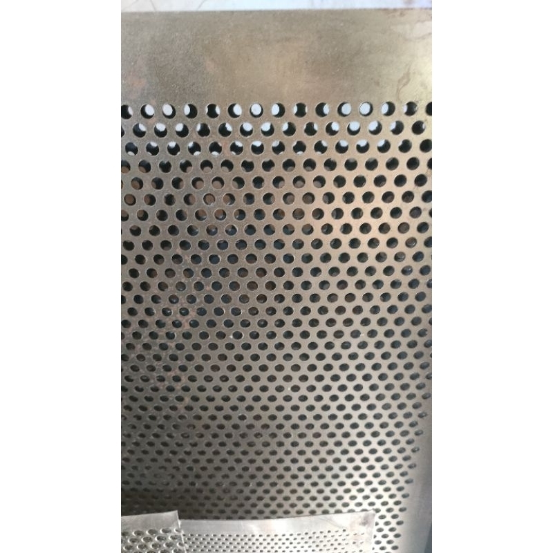 Ram/ salon tutup box/ Pager lubang 3,4,5,6,7,8,9,10,12,14,16,18,20 mm ukuran 100x45 cm.ada lis atas 