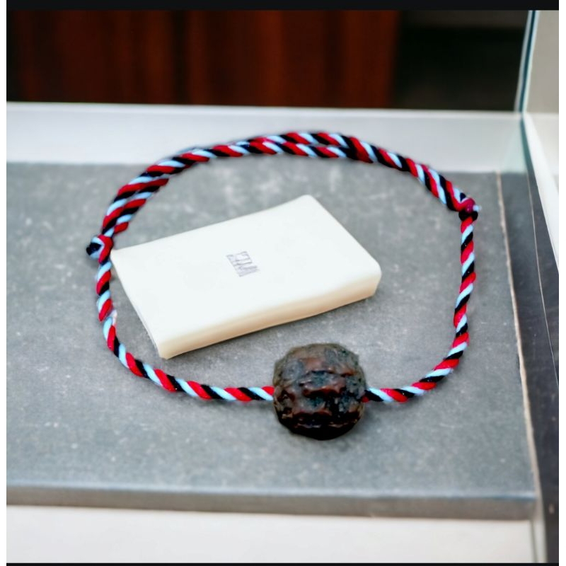 Gelang Tridatu Jenitri Trijuti Rudraksha Original Khas Bali Bahan Benang Wol Pilin Handmade Rajut Mo