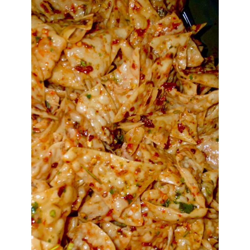 

KERIPIK PANGSIT PEDAS DAUN JERUK