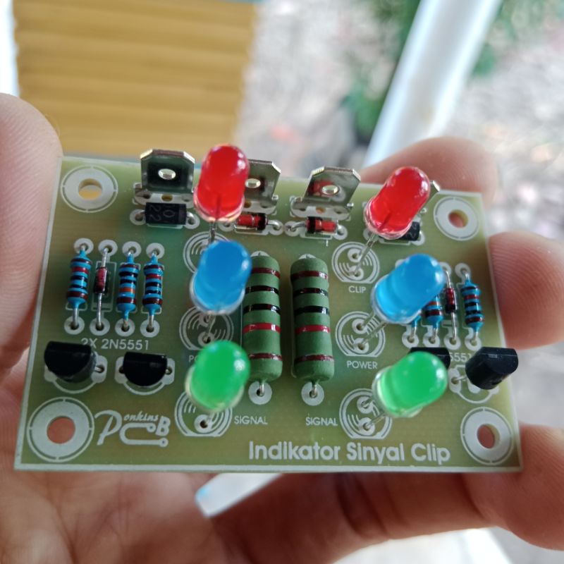 Lampu led indikator clip signal stereo untuk power amplifier
