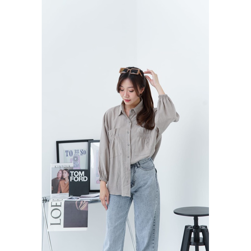 Gladis Pocket Serut Linen Shirt | Kemeja Kerja Premium Wanita | Kemeja Hangout |  Kemeja Kuliah |