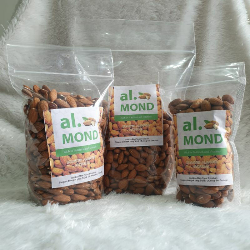 

Kacang Almond Panggang Siap Makan 500 gr Natural Roasted Almond