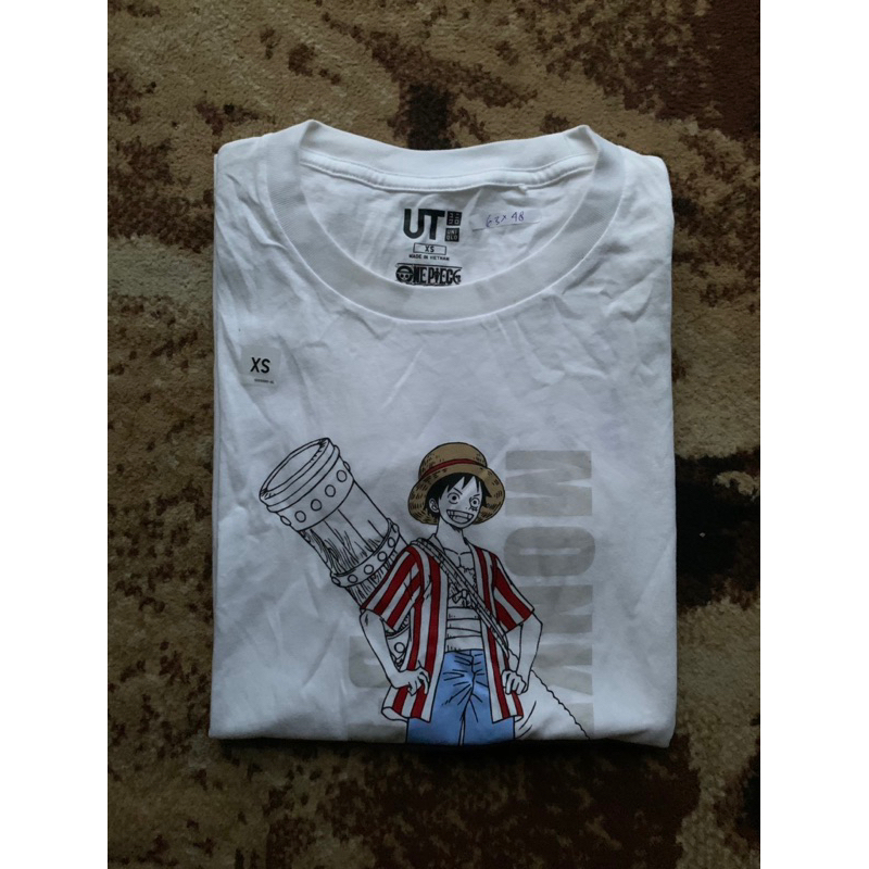 TSHIRT UNIQLO X ONE PIECE / ONE PIECE SECOND