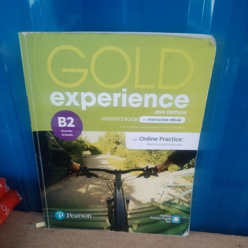 GOLD Experience B2
