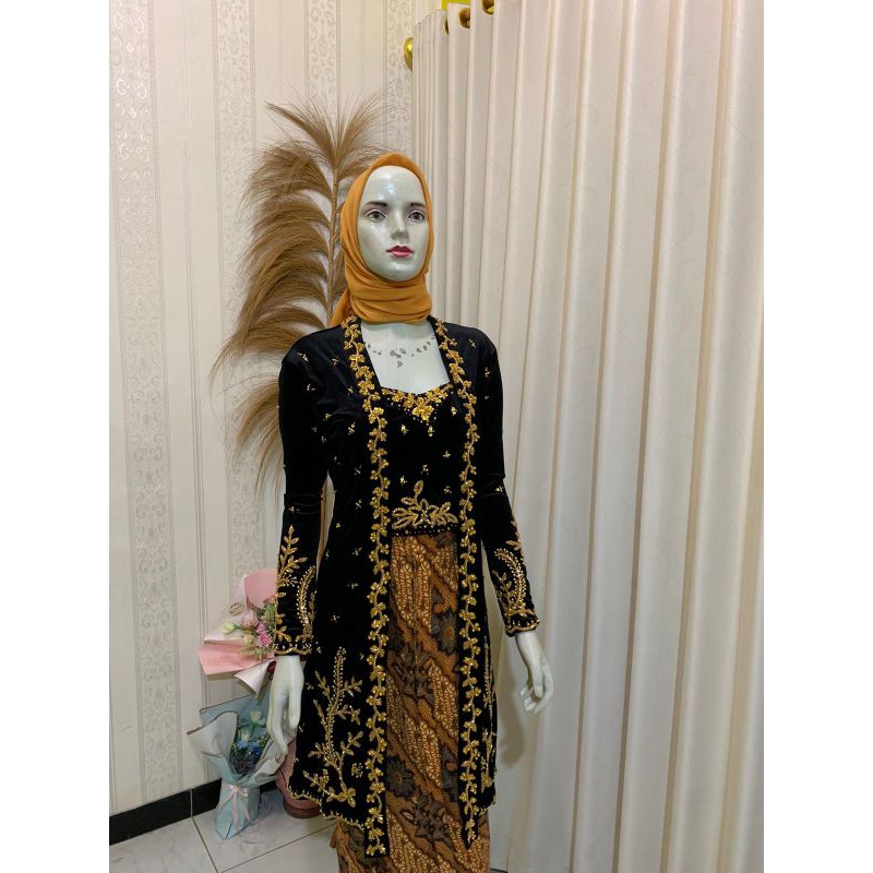 kebaya bludru selutut payet jepang/kebaya bludru kutubaru payet jepang