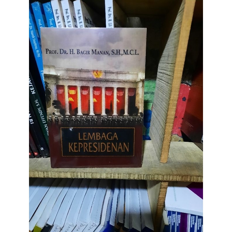 

BUKU LEMBAGA KEPRESIDENAN