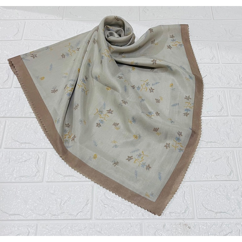 Em3 Scarf,Patris khaky GROSIR HIJAB SEGIEMPAT VOAL MOTIF LASERCUT TERHITS