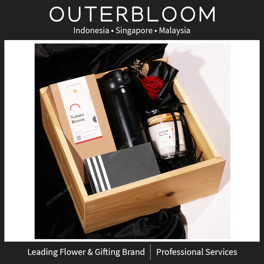

Parcel - Outerbloom Love on Top Hampers