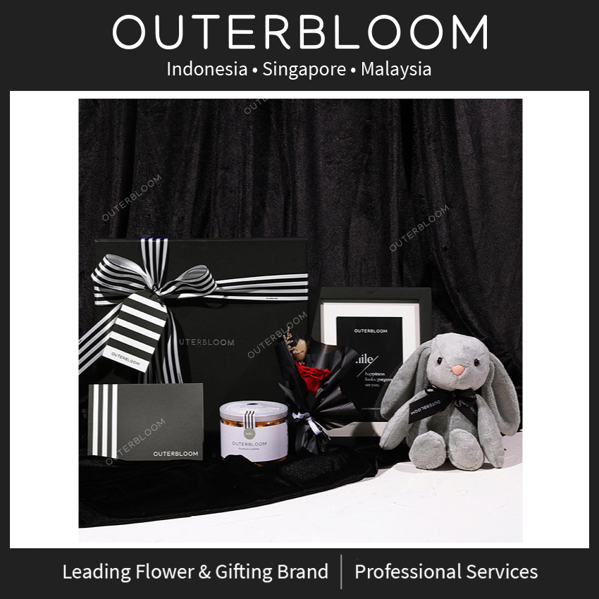 

Valentine Hampers - Outerbloom Close to You Hampers