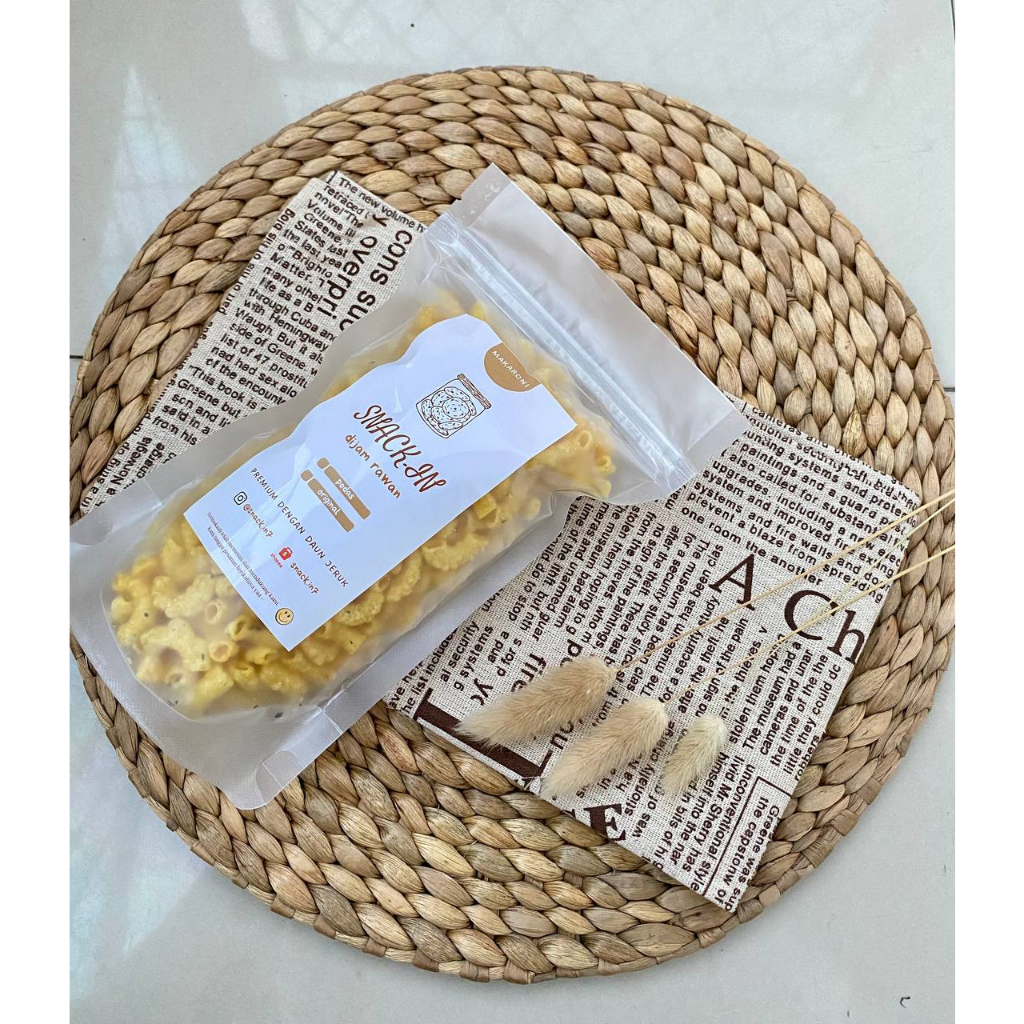 

Snack Makaroni Premium Dengan Daun Jeruk Standing Pouch (Rasa Original)