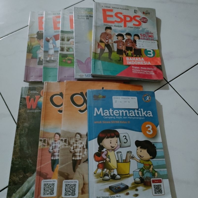 

buku bekas sutomo SD kelas III