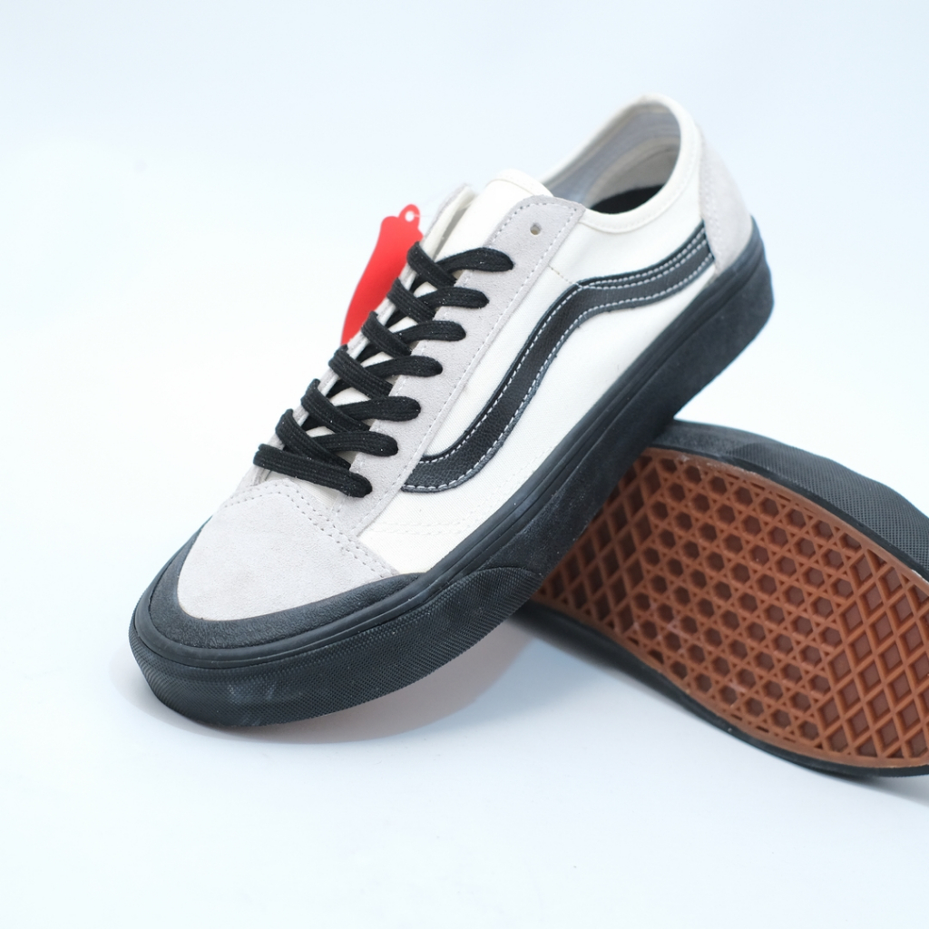 SALE DISKON! V4NS STYLE 36 DECON WHITE SULFUR BLACK 100% ORIGINAL BNIB