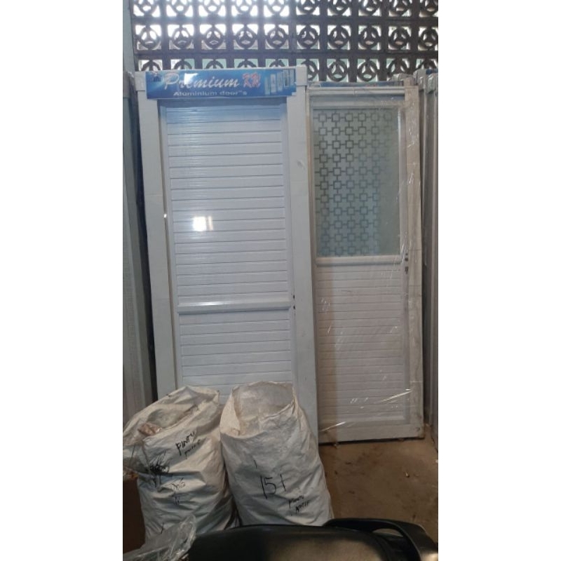 pintu almunium