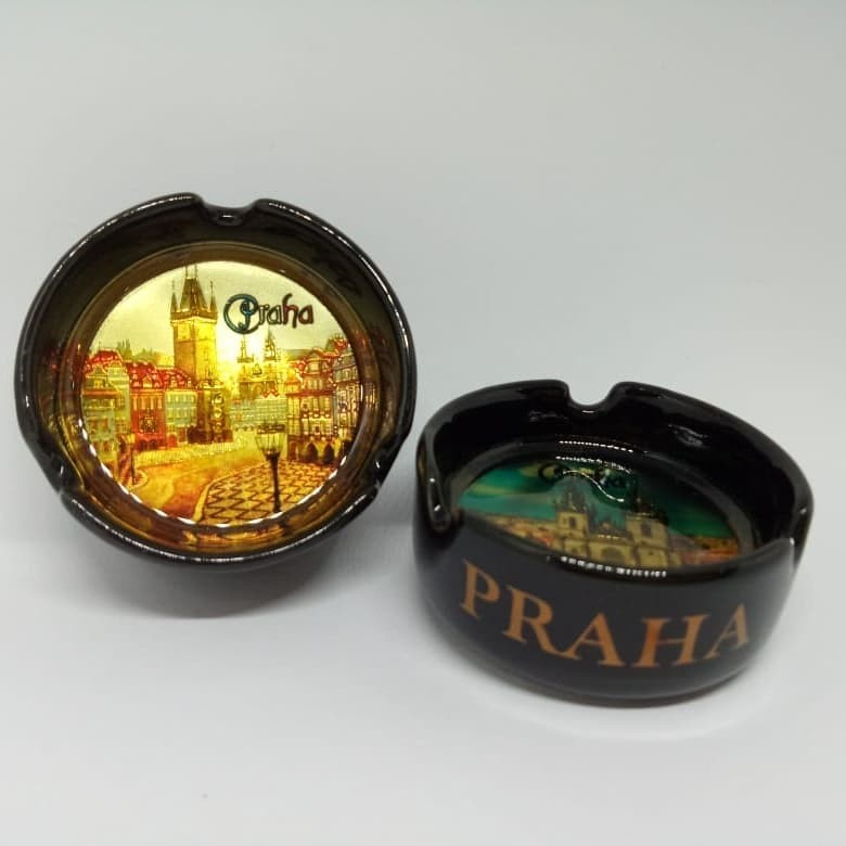Asbak keramik Praha souvenir dari negara Cekoslowakia
