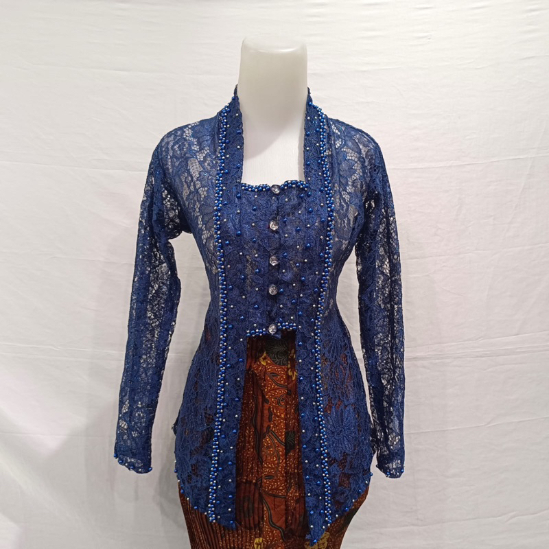 kebaya broklat wisuda Kutubaru