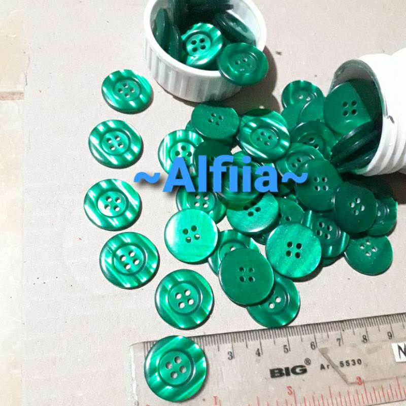 10 biji kancing / kancing baju 2cm / kancing jas / kancing keki /kancing hem / kancing lubang 4 / ka