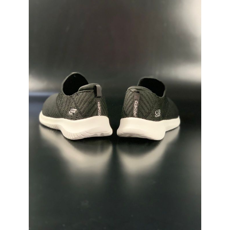 sepatu  original skecher slipon perfotmance sepatu wanita