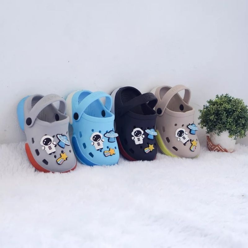 Sandal fuji anak cowok tali belakang usia 2/5tahun motif jibitz lucu terbaru