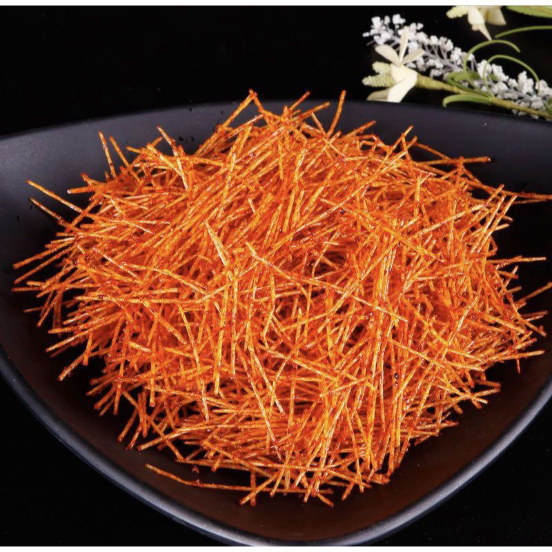 香酥金丝条 latiao Spicy 32gr crispy silk dan Mie strip Spicy / cemilan instant