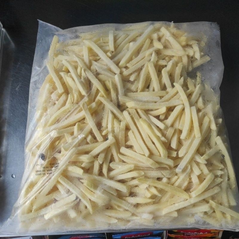 

KENTANG IRIS / FRENCH FRIES SHOESTRING 2kg GROSIR/KARTONAN