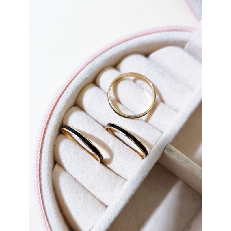 Cincin emas polos hitam kadar 375/8k