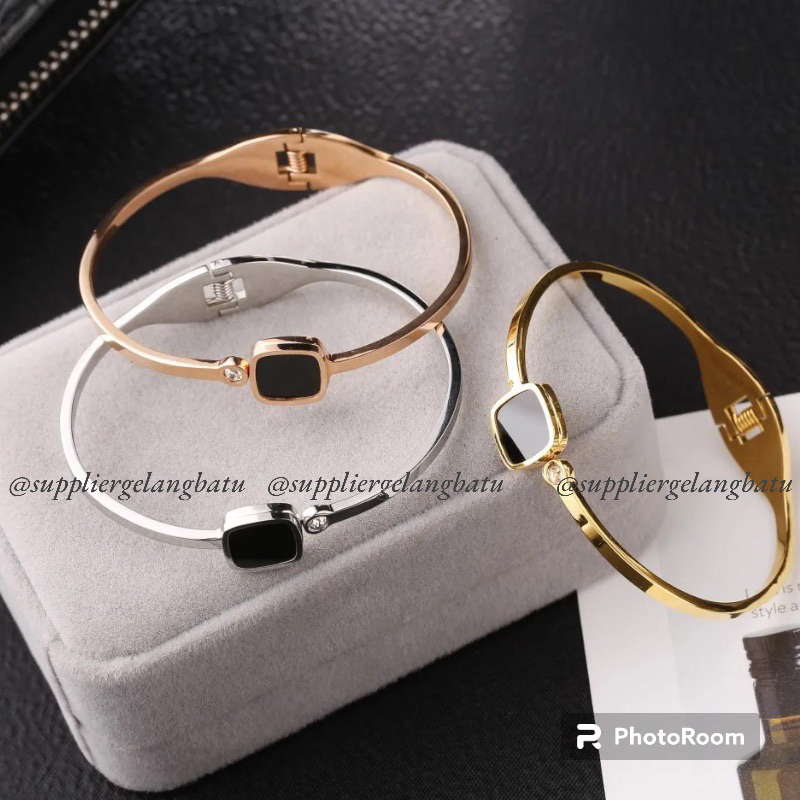 Gelang Titanium wanita black stone square Silver/Gold/Rosegold Diamond