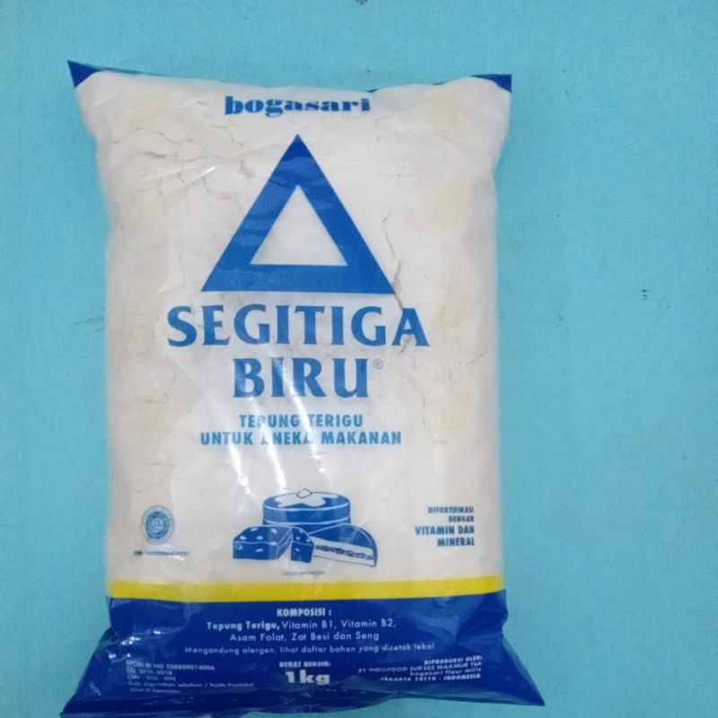 

Tepung terigu segitiga biru 1kg