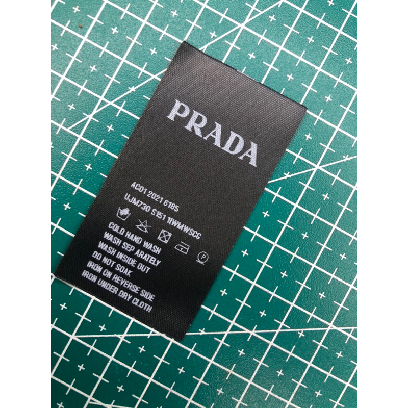 

PRADABLACK CARE LABEL SUPER PREMIUM CO 1X DI KIRIM 600PCS