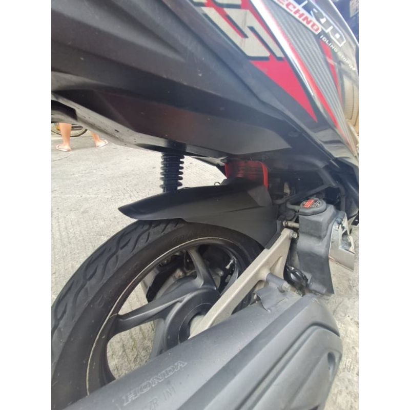 sambungan spakbor Vario 125 150 full hitam