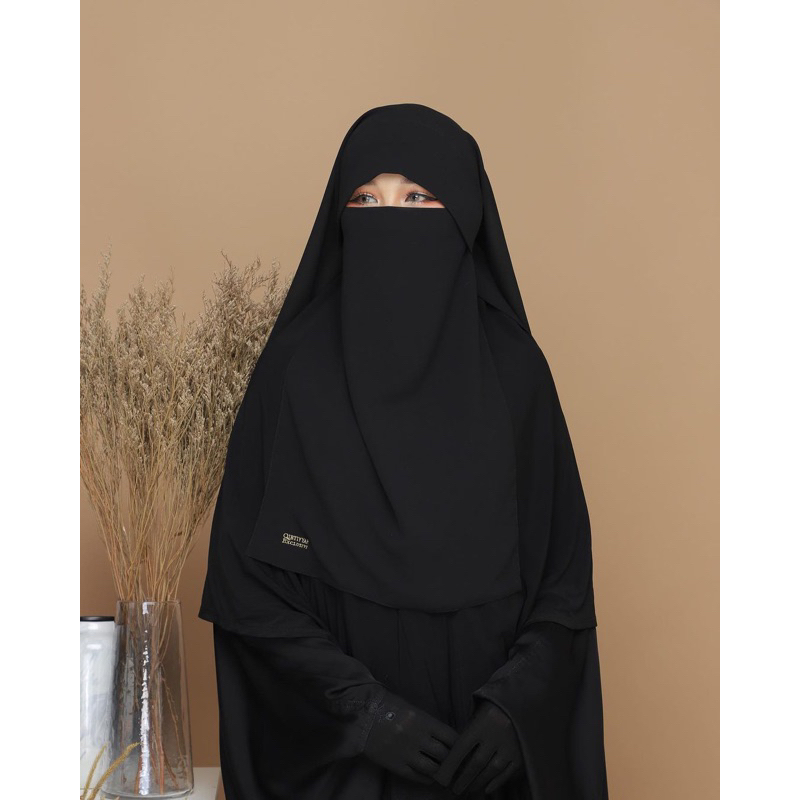 Niqab Yaman Poni