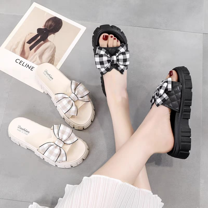 TG1668 Sandal Wedges Wanita  Slipper Pita Motif  Kotak Kotak Terbaru