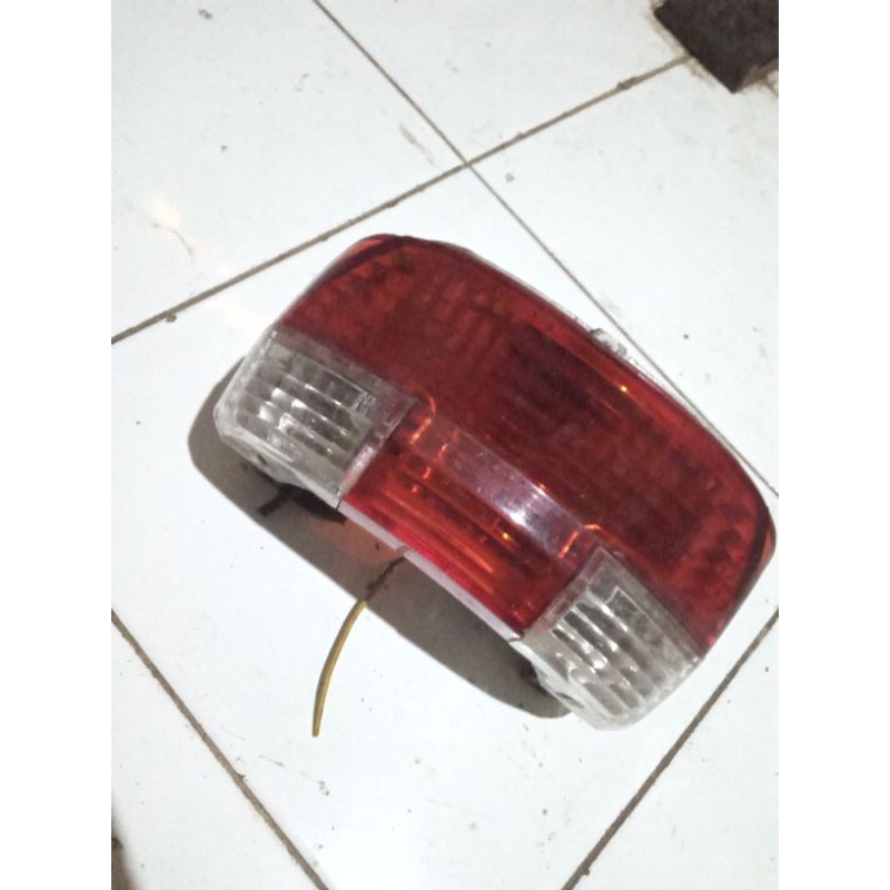 lampu belakang reflektor stop lamp stoplamp yamaha vega lama scorpio merk WIN bukan ori