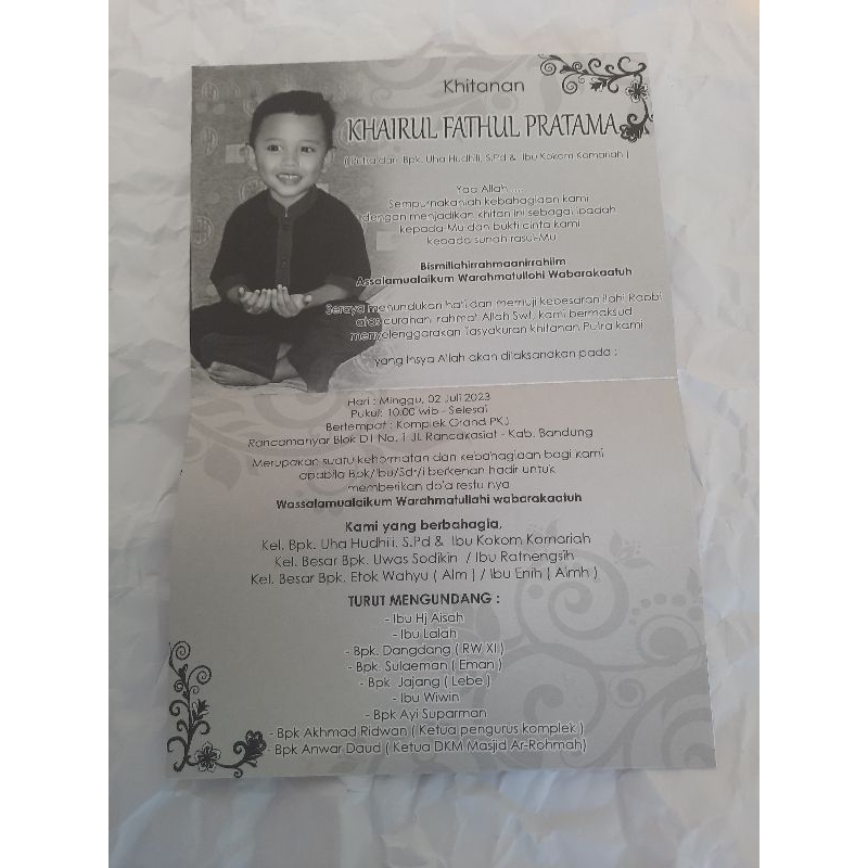 undangan khitanan custom warna dan model