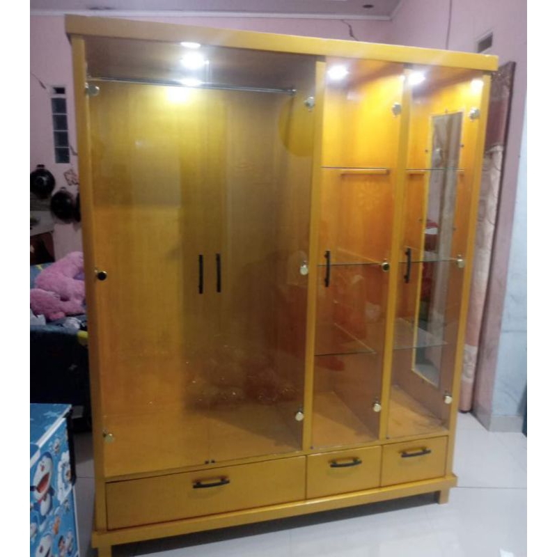 Lemari tas dan hijab,Lemari sultan