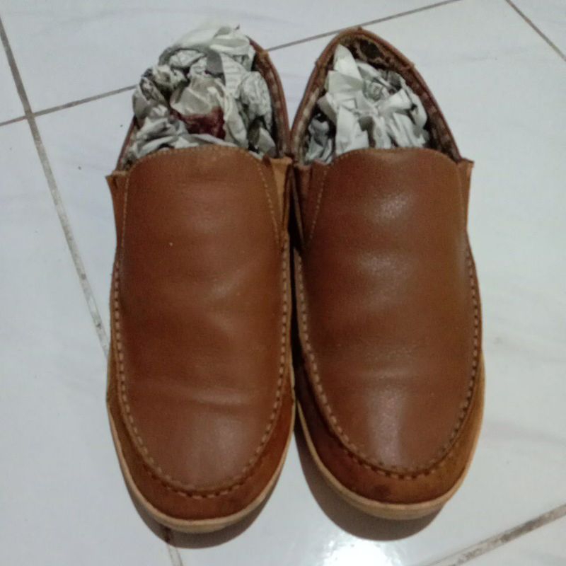 Sepatu preloved pria
