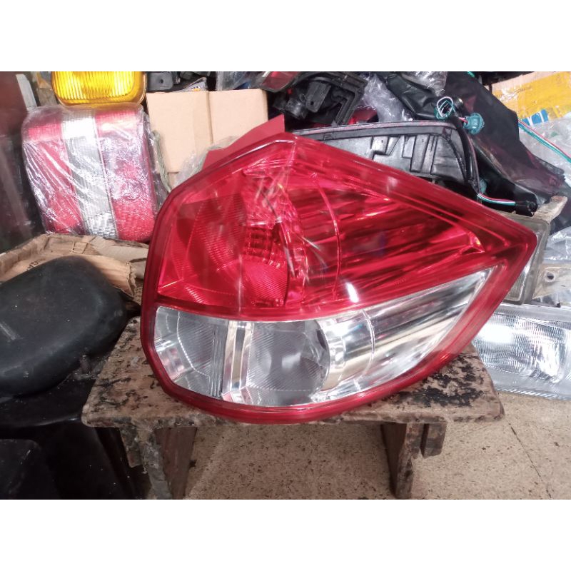 stoplamp Ertiga 2014