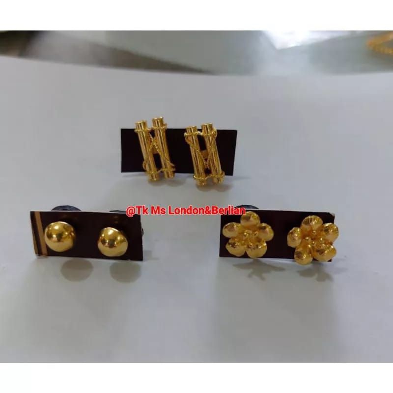 Anting 2- 4gr. Mas London 24K. Kadar 999,9%.