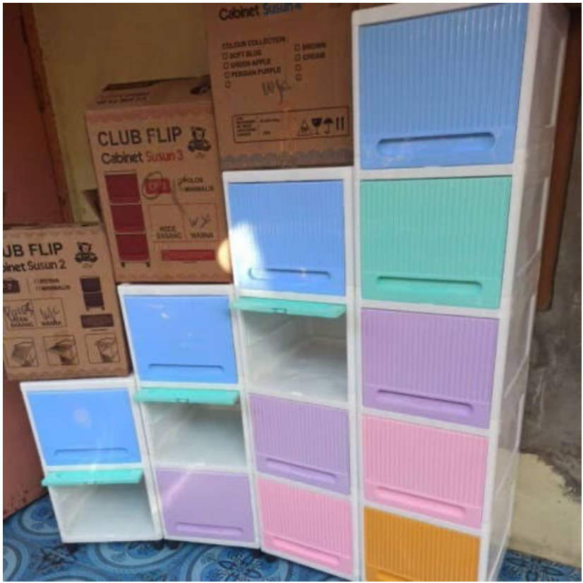 Lemari plastik club flip