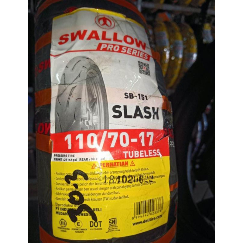 BAN LUAR MOTOR UKURAN 110/70-17 SB 151 SLASH TUBLES MERK SWALLOW PRO SERIES RING 17