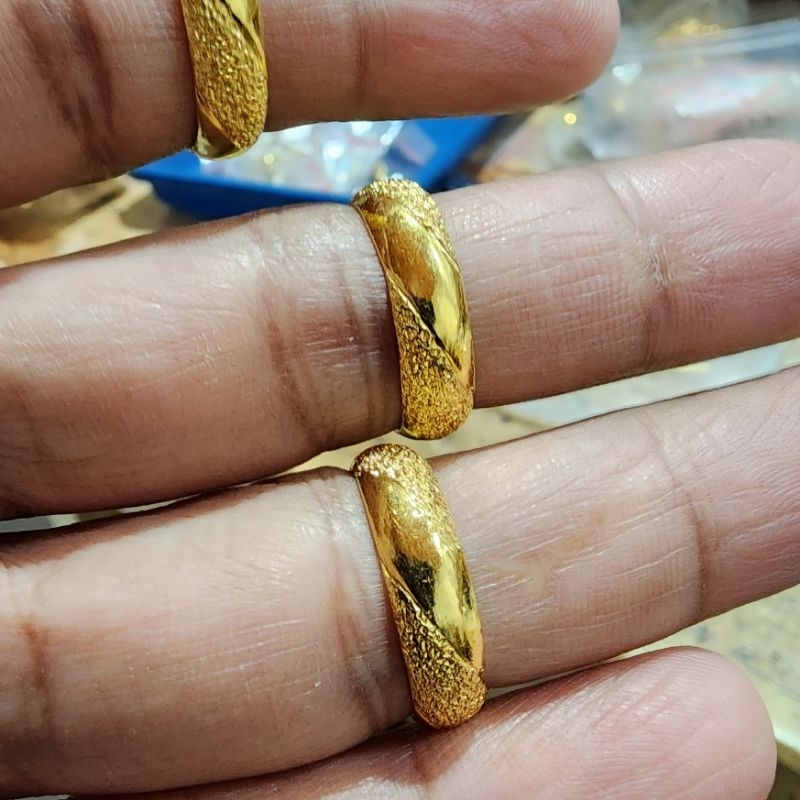 Cincin Belah Rotan Pasir Lapis Emas 24k