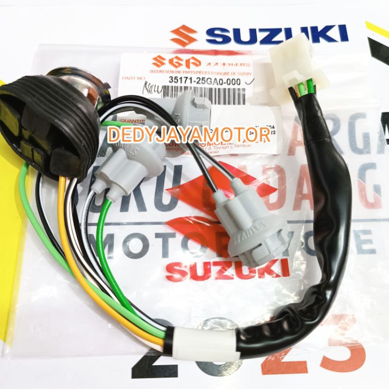 Fiting Lampu Depan Suzuki Satria Fu 150 New Facelift 35171-25GA0-000 Fiting Socket Lampu depan Suzuki Satria fu 150 New Facelift original Suzuki genui parts