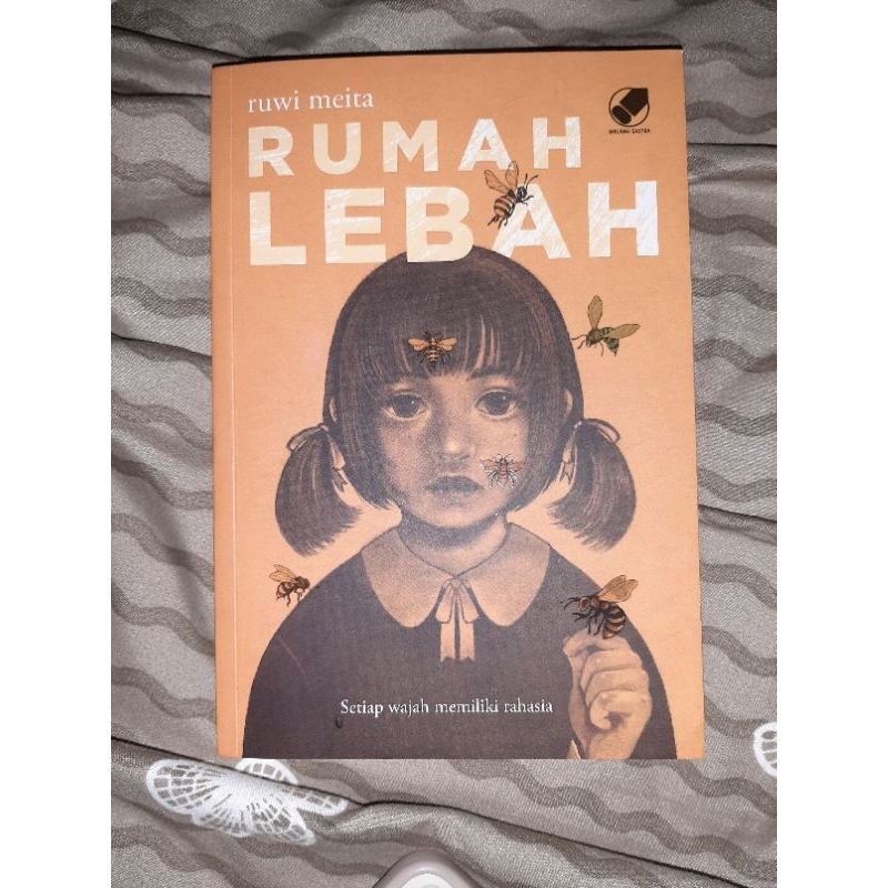 Rumah Lebah bu Ruwi Meita Buku Novel