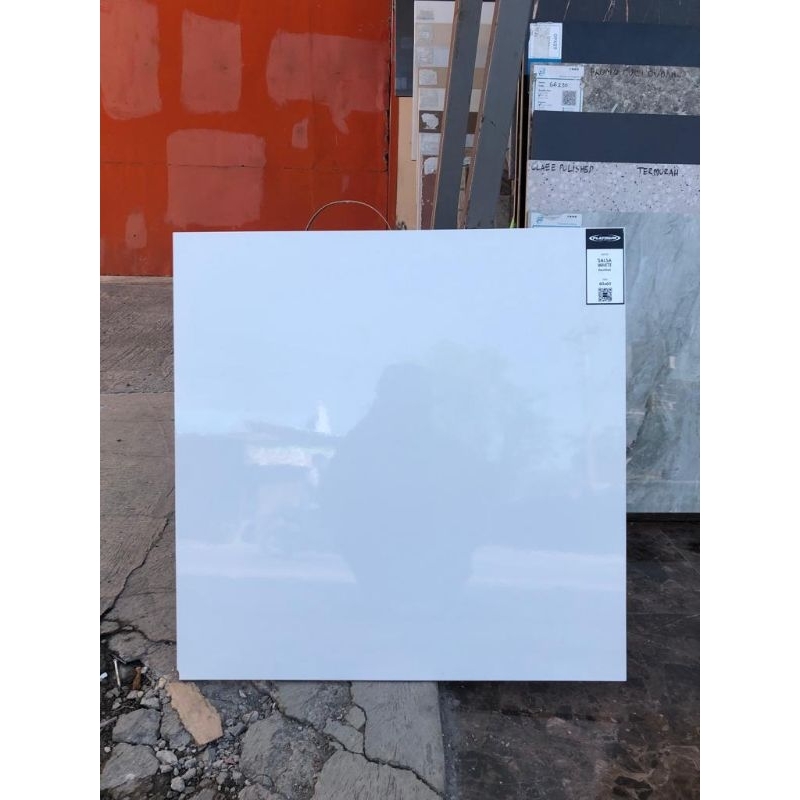 Keramik Platinum Salsa White, Siberian Grey, & Salvatore White 60x60 rec k