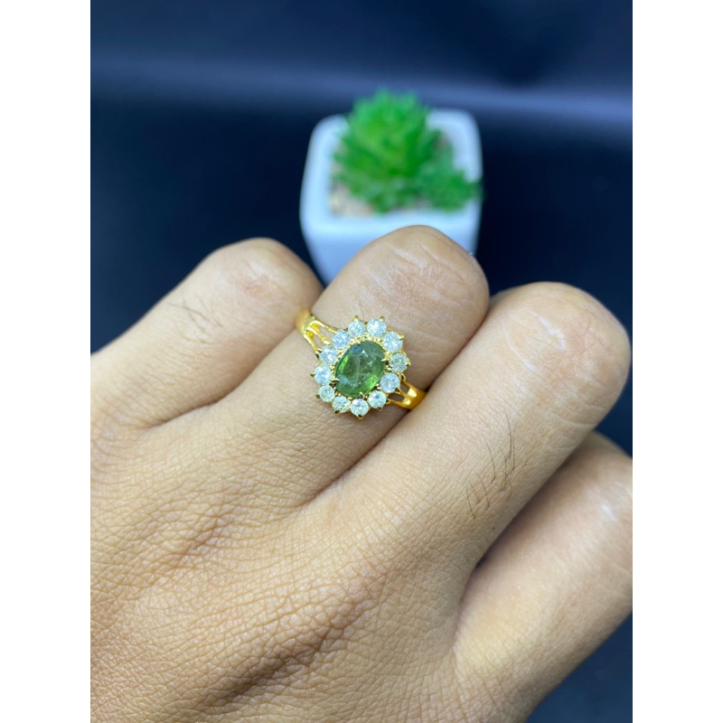Cincin Berlian Harga Pengrajin Cincin Batu Green safir Cincin Batu Hijau Keliling Berlian Cincin Ema
