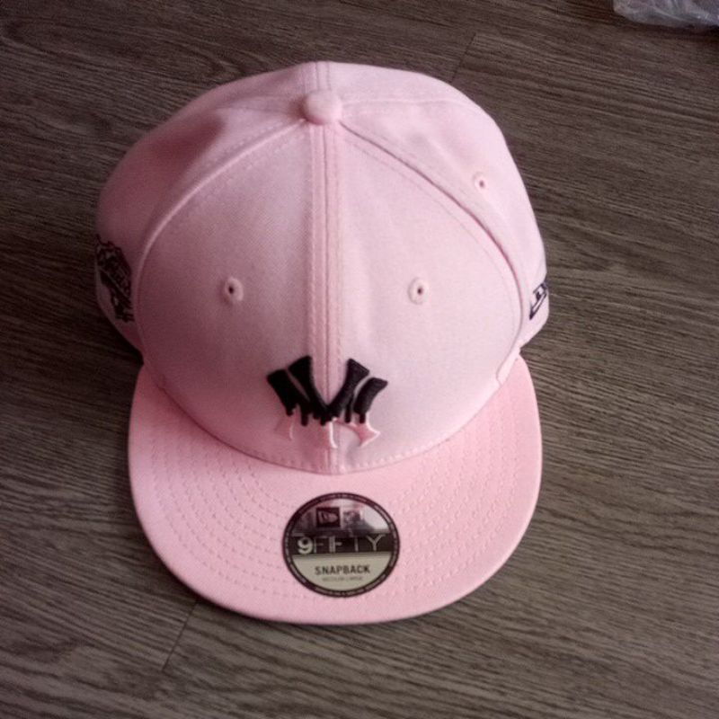 topi new era 950 strawberry milk