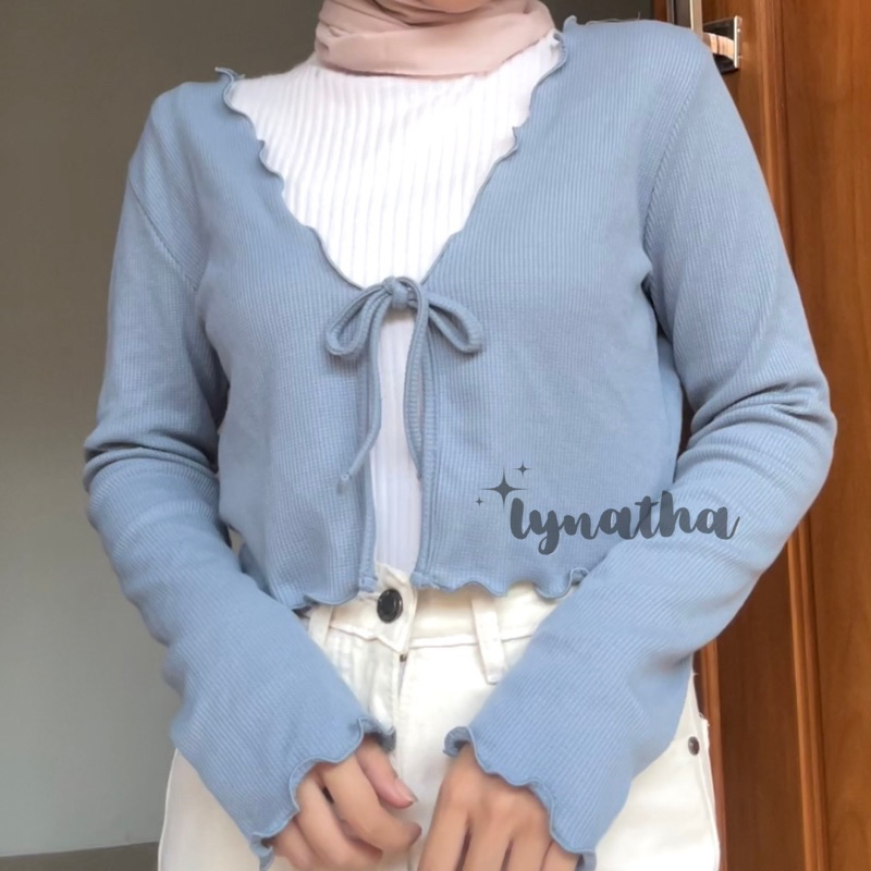 Lynatha // WAFFLE CROP CARDIGAN