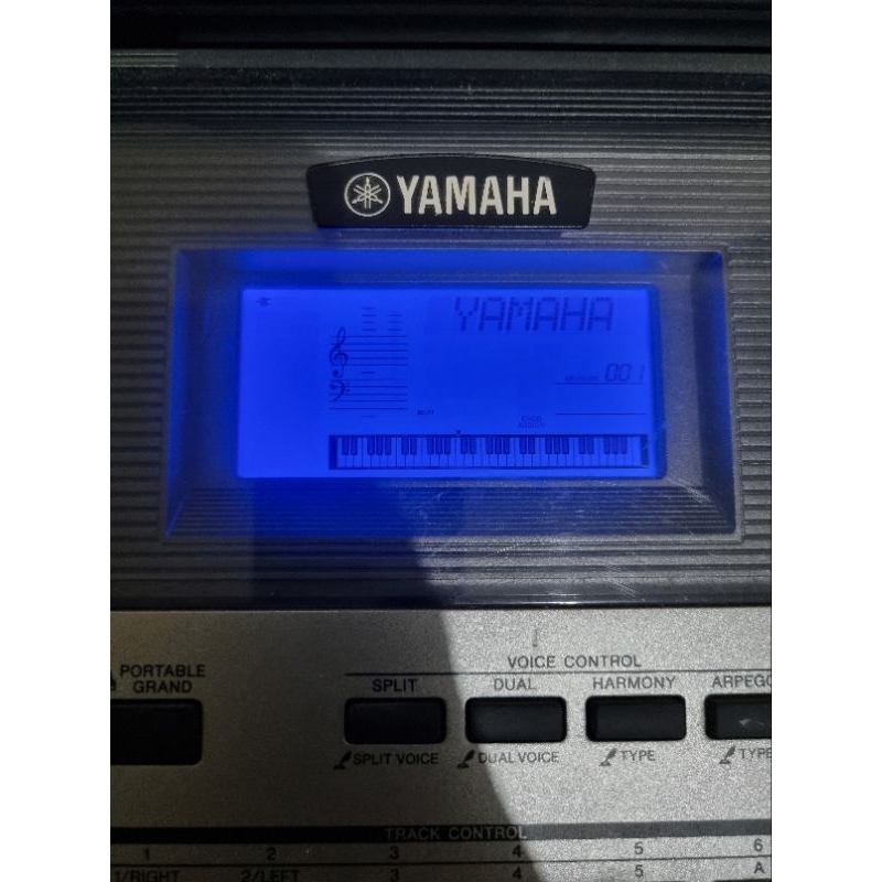 keyboard Yamaha PSR E443