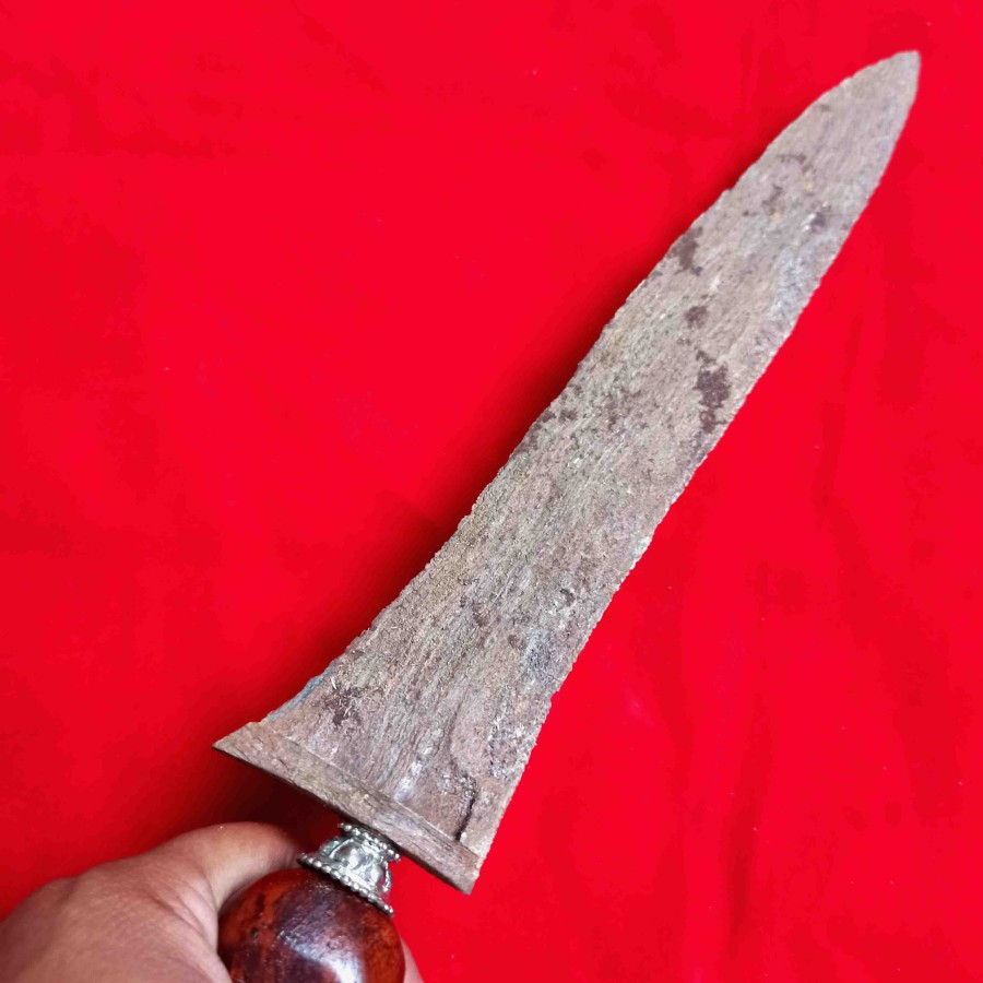 Pusaka Keris Bethok Jalak Budha Pamor Keleng Sepuh